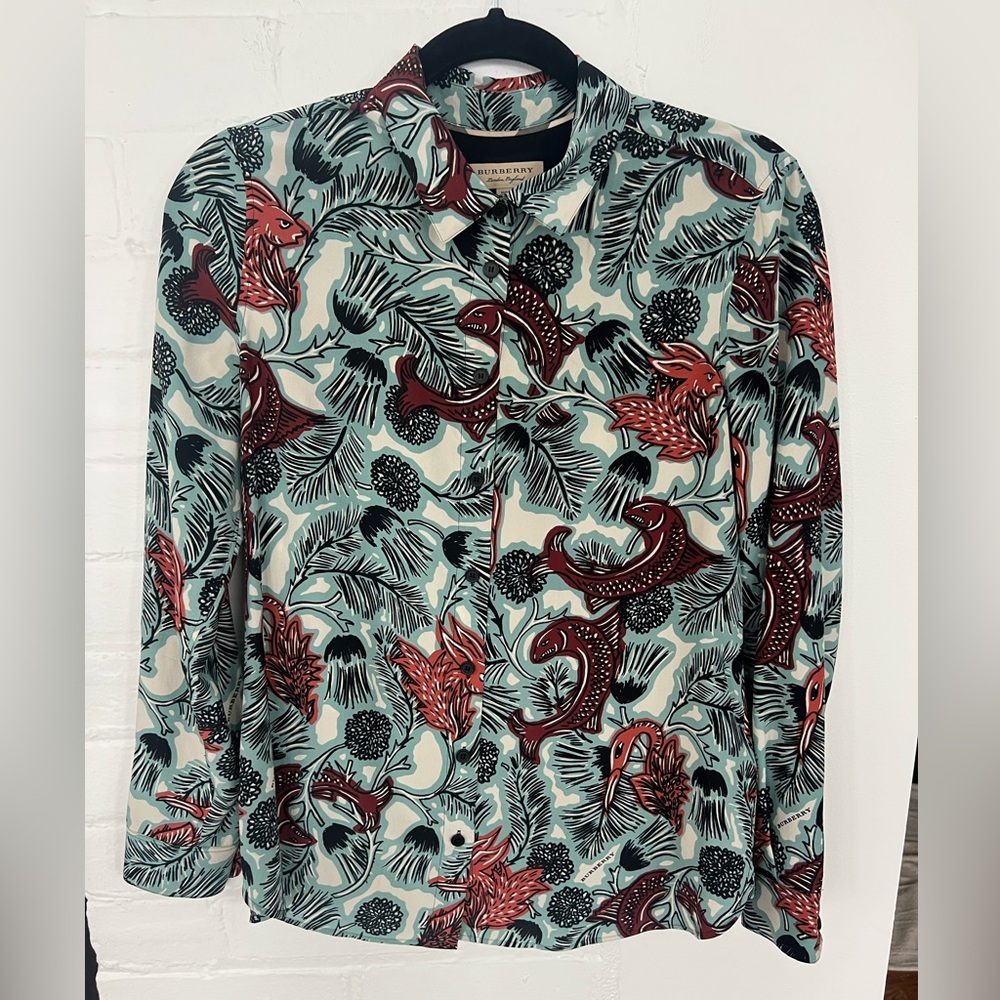 Burberry Beasts Women’s Silk button up Blouse - 6 - Like New